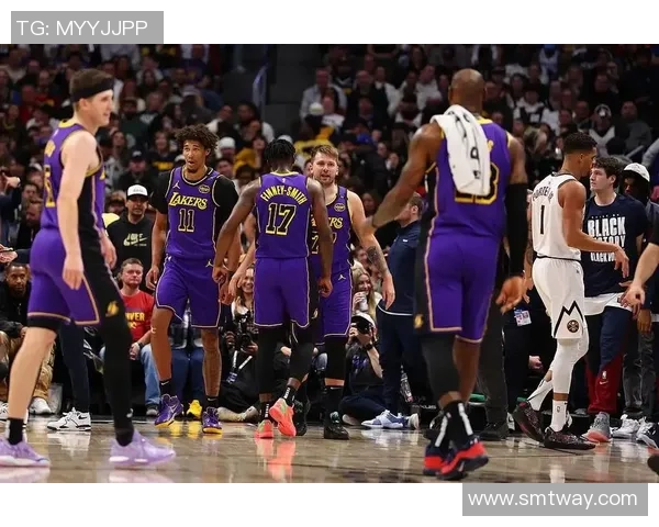 正在直播掘金与湖人激烈对决期待精彩瞬间和巅峰对抗的篮球盛宴